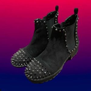 Cape Robbin Pull-On Women’s Spiked Combat Boots | Size W10